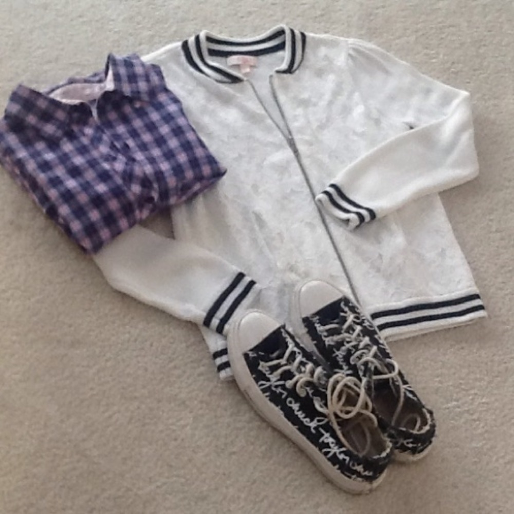 GB BLACK & WHITE LACE BOMBER SWEATER